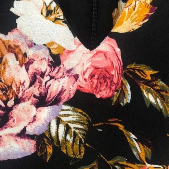 NWT RAMPAGE Asymetrical Ruffle Floral Dress XS - Picture 7 of 9